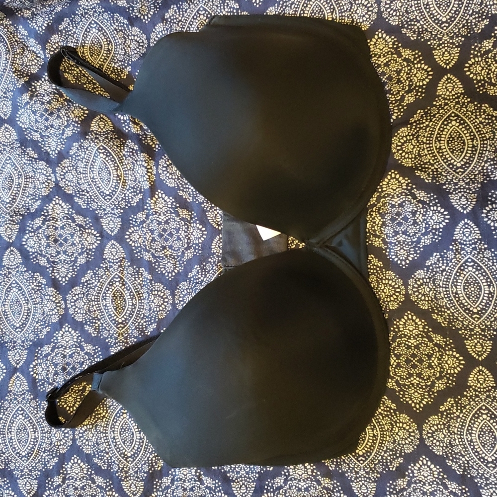 Black bra 34DD